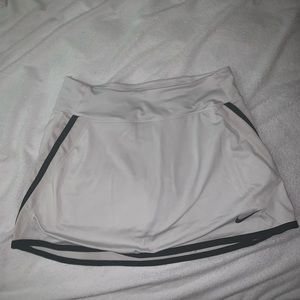 White nike tennis skirt